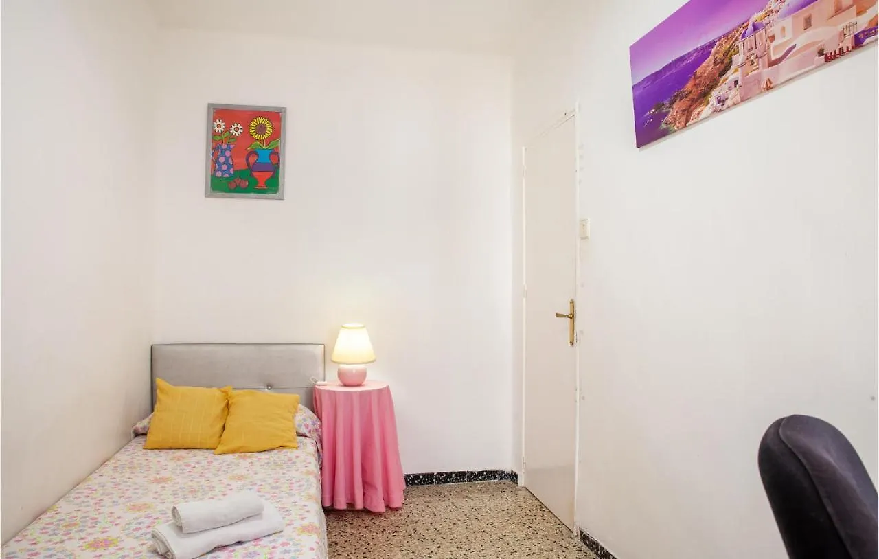 3 Bedroom Nice Apartment In Huelva