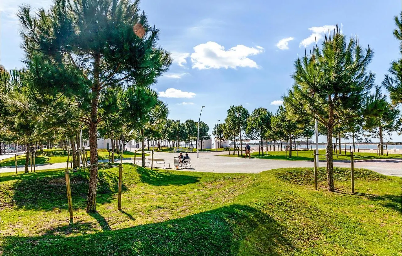 3 Bedroom Nice Apartment In Huelva